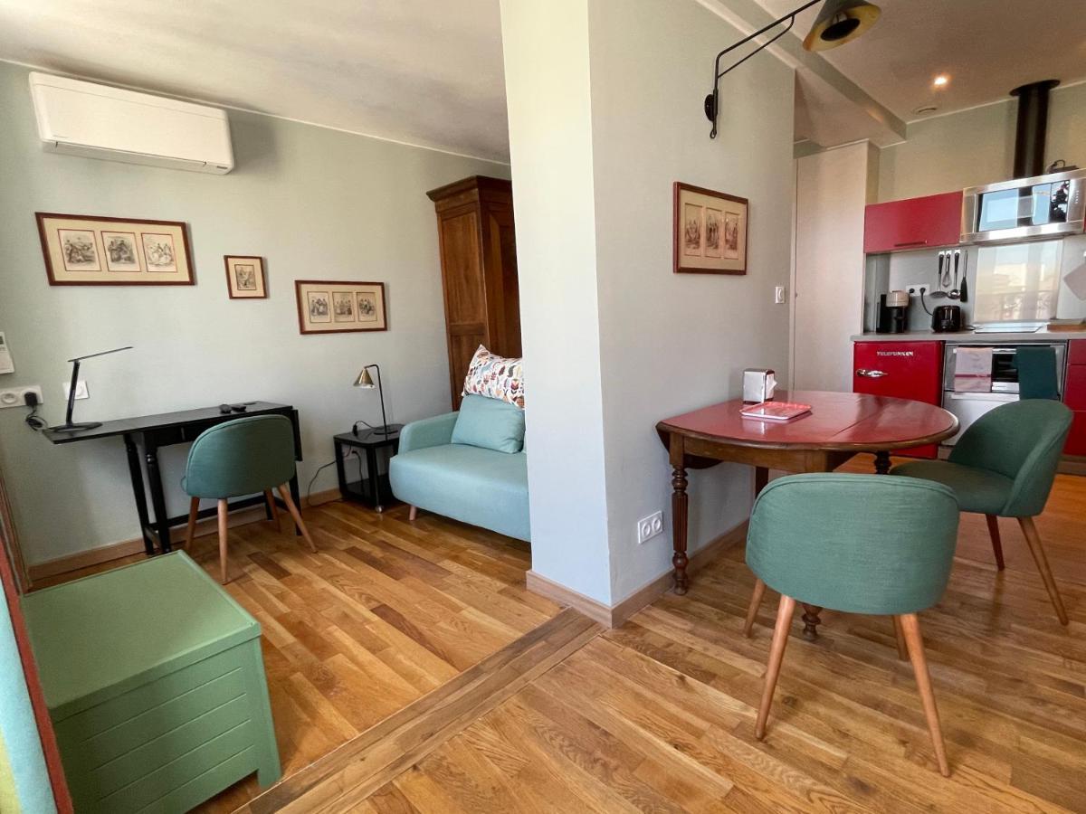 Appartement Mignon Calme Douillet Ascenseur Clim Etage Eleve Proche Parking Et Toutes Commodites Au Coeur Du Toulon Historique Exterior foto