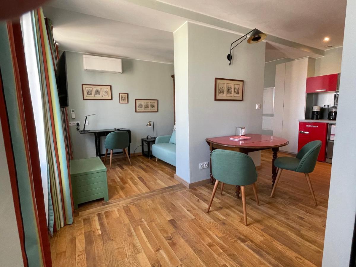 Appartement Mignon Calme Douillet Ascenseur Clim Etage Eleve Proche Parking Et Toutes Commodites Au Coeur Du Toulon Historique Exterior foto