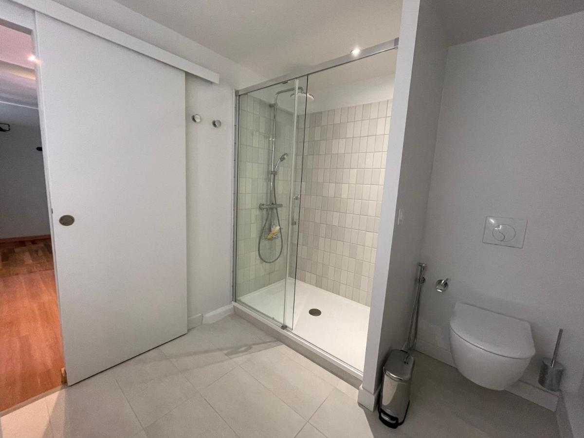 Appartement Mignon Calme Douillet Ascenseur Clim Etage Eleve Proche Parking Et Toutes Commodites Au Coeur Du Toulon Historique Exterior foto