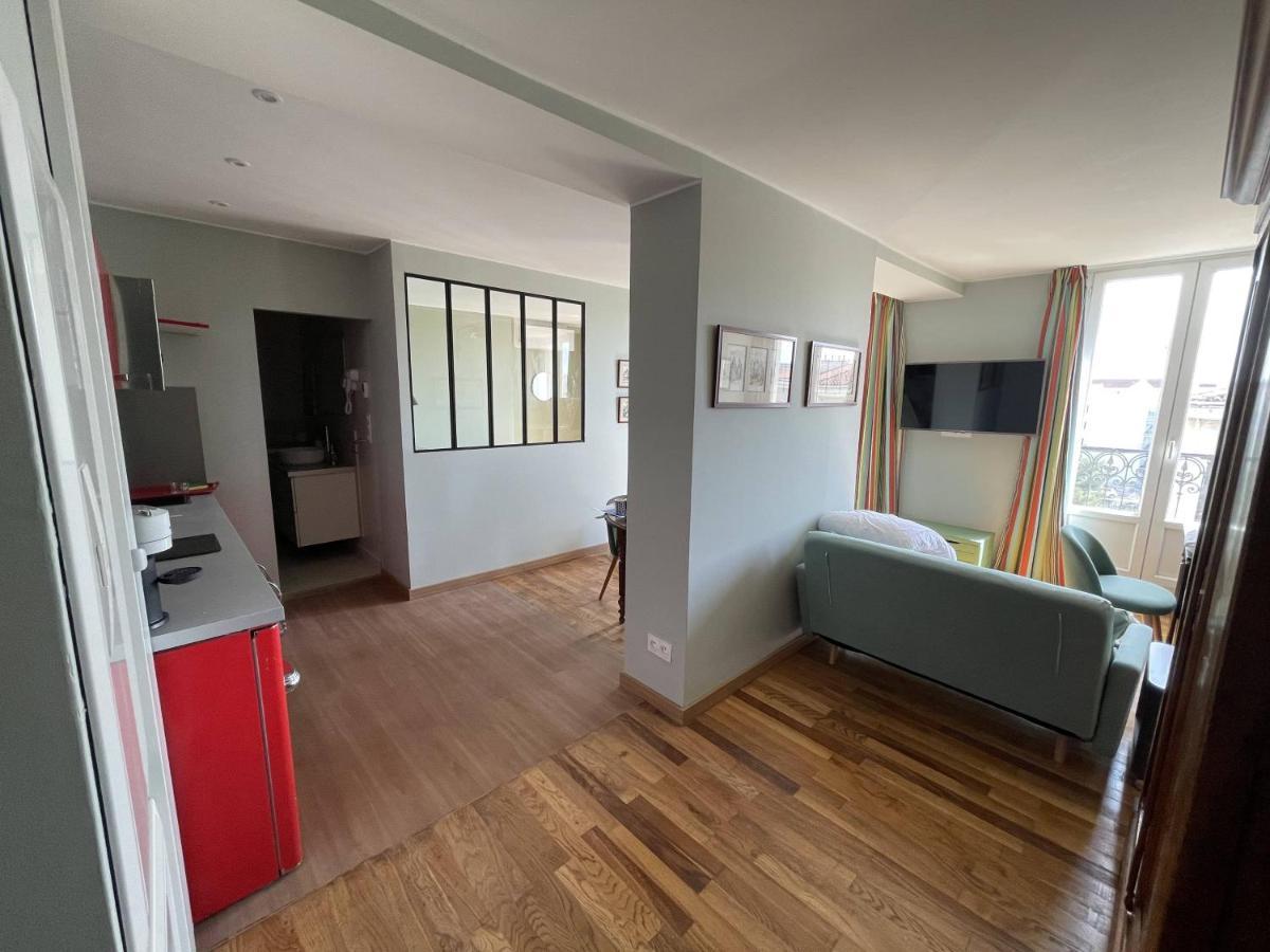 Appartement Mignon Calme Douillet Ascenseur Clim Etage Eleve Proche Parking Et Toutes Commodites Au Coeur Du Toulon Historique Exterior foto