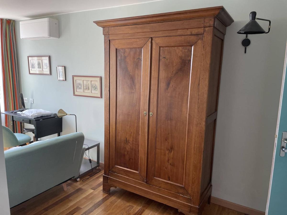 Appartement Mignon Calme Douillet Ascenseur Clim Etage Eleve Proche Parking Et Toutes Commodites Au Coeur Du Toulon Historique Exterior foto