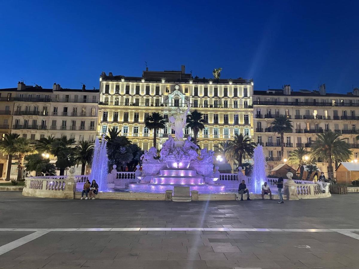 Appartement Mignon Calme Douillet Ascenseur Clim Etage Eleve Proche Parking Et Toutes Commodites Au Coeur Du Toulon Historique Exterior foto
