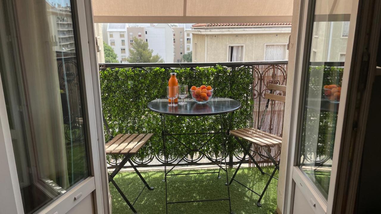 Appartement Mignon Calme Douillet Ascenseur Clim Etage Eleve Proche Parking Et Toutes Commodites Au Coeur Du Toulon Historique Exterior foto