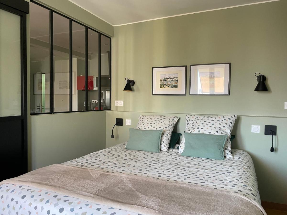 Appartement Mignon Calme Douillet Ascenseur Clim Etage Eleve Proche Parking Et Toutes Commodites Au Coeur Du Toulon Historique Exterior foto
