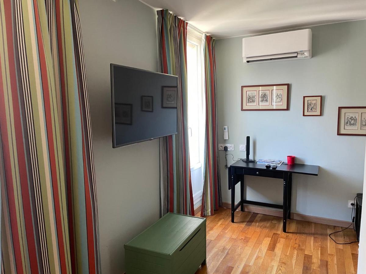 Appartement Mignon Calme Douillet Ascenseur Clim Etage Eleve Proche Parking Et Toutes Commodites Au Coeur Du Toulon Historique Exterior foto