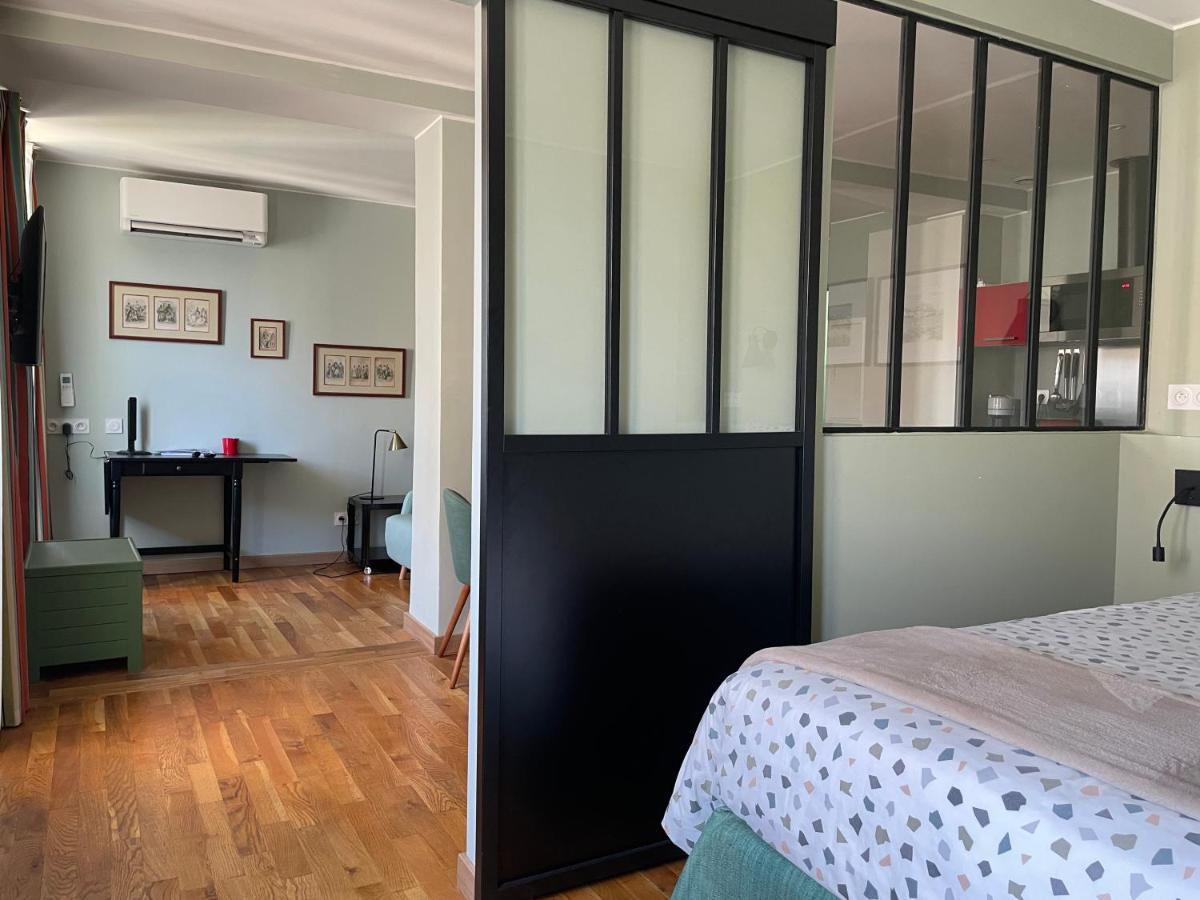 Appartement Mignon Calme Douillet Ascenseur Clim Etage Eleve Proche Parking Et Toutes Commodites Au Coeur Du Toulon Historique Exterior foto