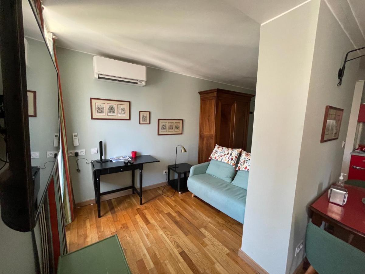 Appartement Mignon Calme Douillet Ascenseur Clim Etage Eleve Proche Parking Et Toutes Commodites Au Coeur Du Toulon Historique Exterior foto